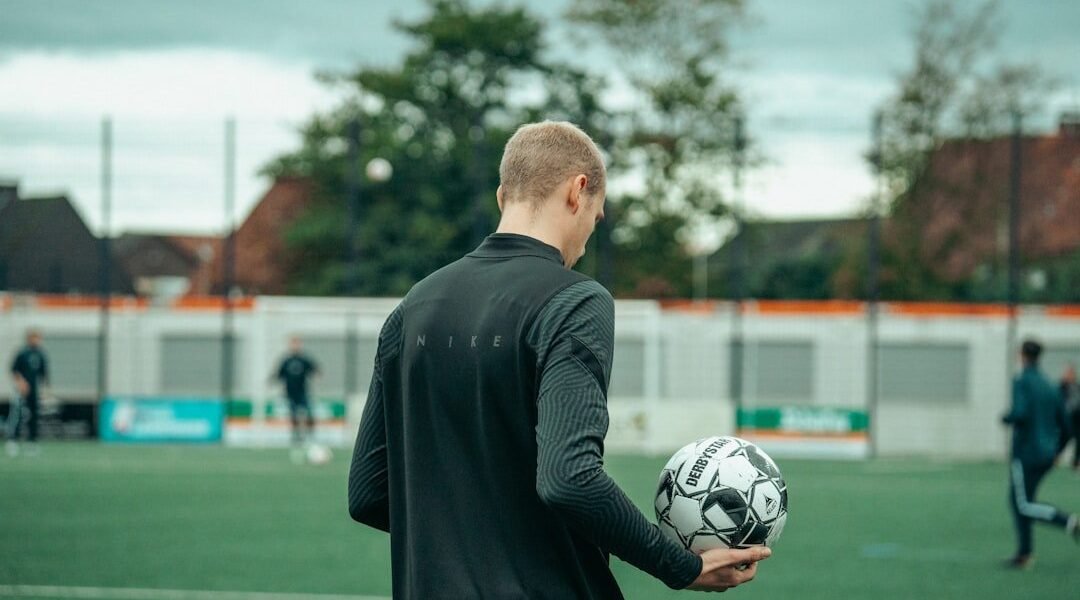 Cómo el fútbol mundial genera miles de millones en publicidad