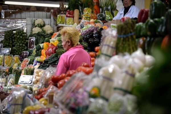 México frena en mayo: el gasto de las familias se estanca