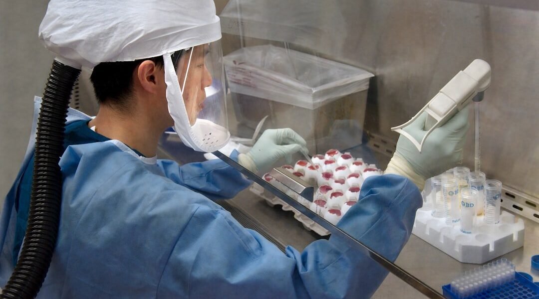 De fábricas de autos a medicinas: el giro inesperado de la industria mexicana