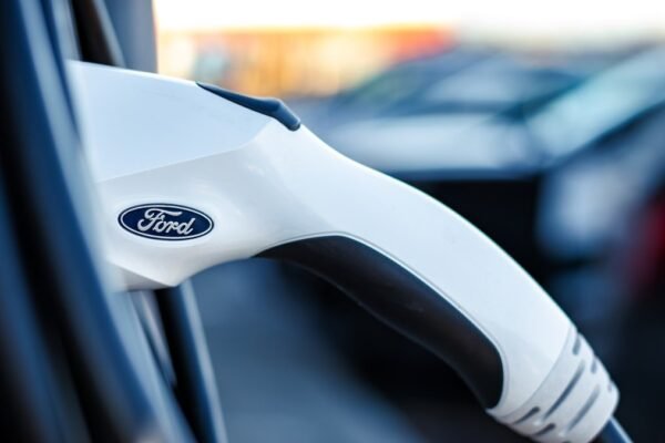 México apuesta al auto eléctrico: ¿transformación o espejismo industrial?