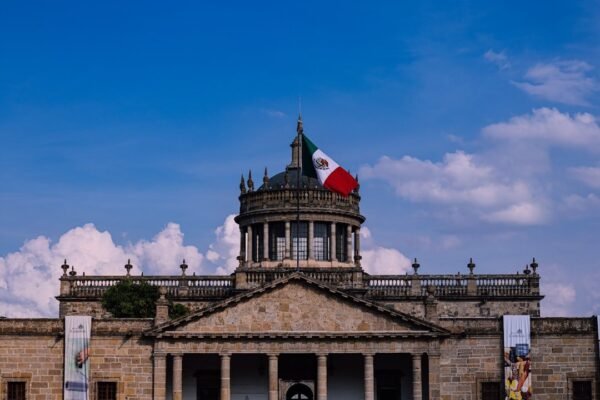 ¿Fin de una era? Sheinbaum y el debate sobre el poder sindical en educación