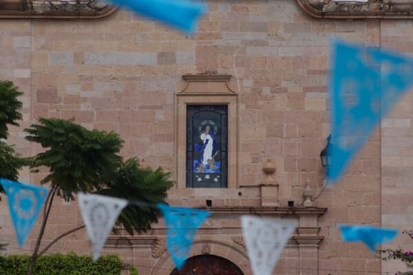 Delgado desmiente acuerdo millonario con CNTE: ¿qué sucedió realmente?