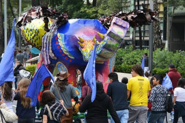 Desmentida la millonaria transacción: ¿Qué pasó realmente con el plantón en el Zócalo?