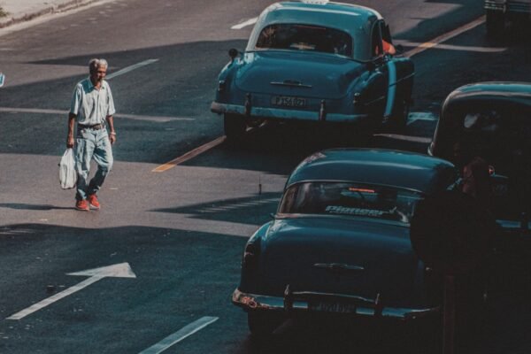 Por qué elegir auto se convirtió en una pesadilla: la ciencia detrás de la indecisión