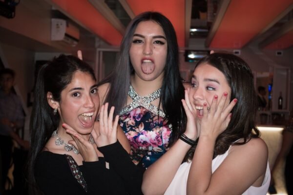 El precio de crecer: cómo las familias lidian con el costo explosivo de las quinceañeras