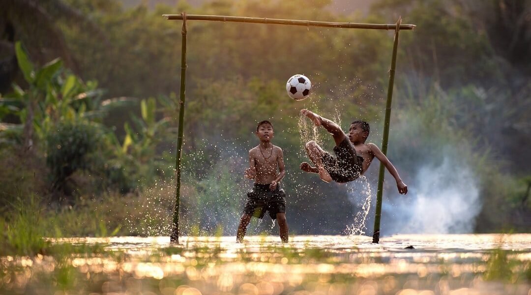 Cine y fútbol: las películas más raras y fascinantes sobre el deporte rey