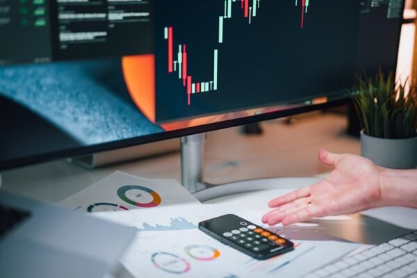 Oportunidades bursátiles en mayo: qué vigilar desde Latinoamérica