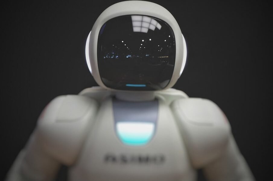 Sheinbaum se suma a crítica papal sobre riesgos de la inteligencia artificial