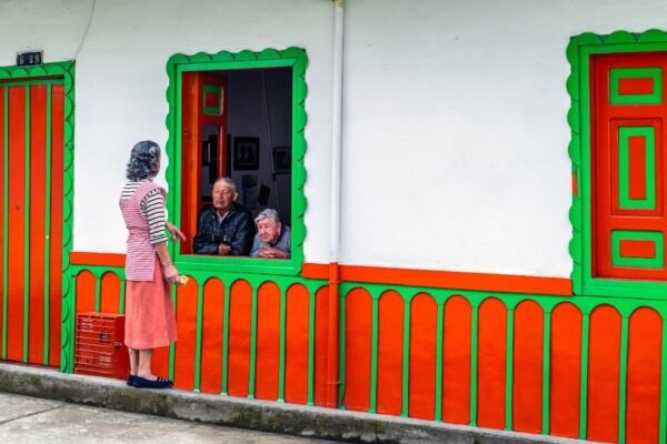 Colombia en escrutinio: tensiones políticas mientras avanza el conteo electoral