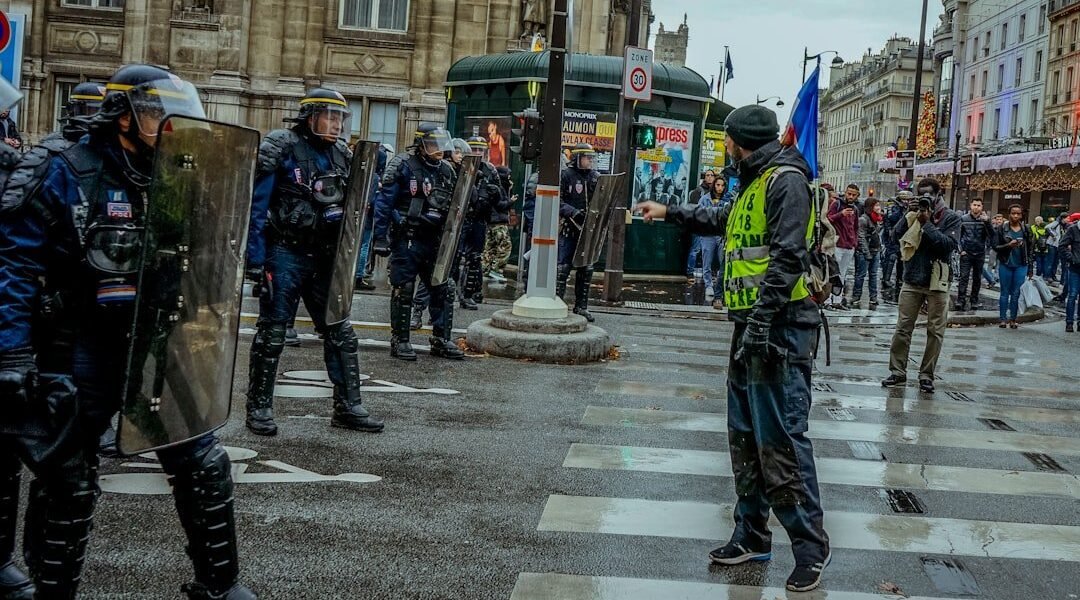 Tensión en el Azteca: protestas y operativo policial opacaron debut mundialista