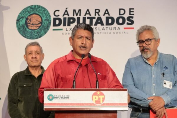 Diputado exige cancelar órdenes de aprehensión contra defensores de playas en Nayarit