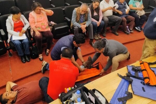 Capacitan a trabajadores de ecoparques en primeros auxilios