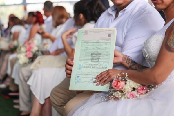 20 parejas se casan en penal de Tlalnepantla; certifican derechos de privados de libertad