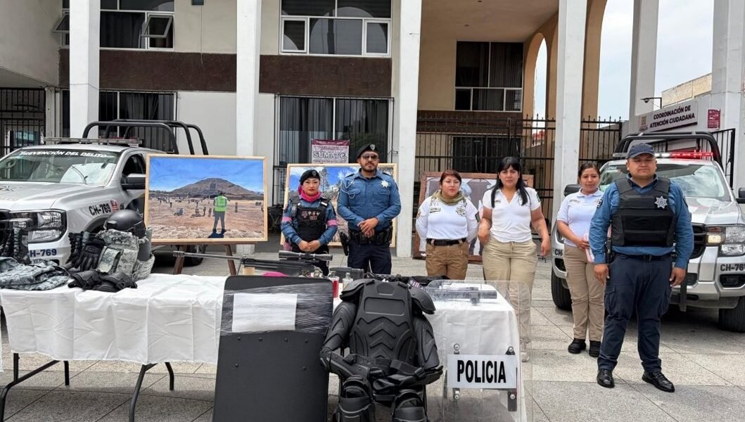 Chalco fortalece seguridad con exhibición de equipo táctico y acercamiento ciudadano