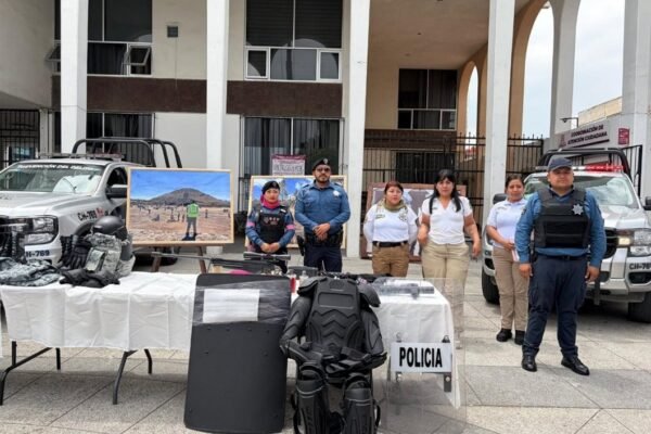 Chalco fortalece seguridad con exhibición de equipo táctico y acercamiento ciudadano
