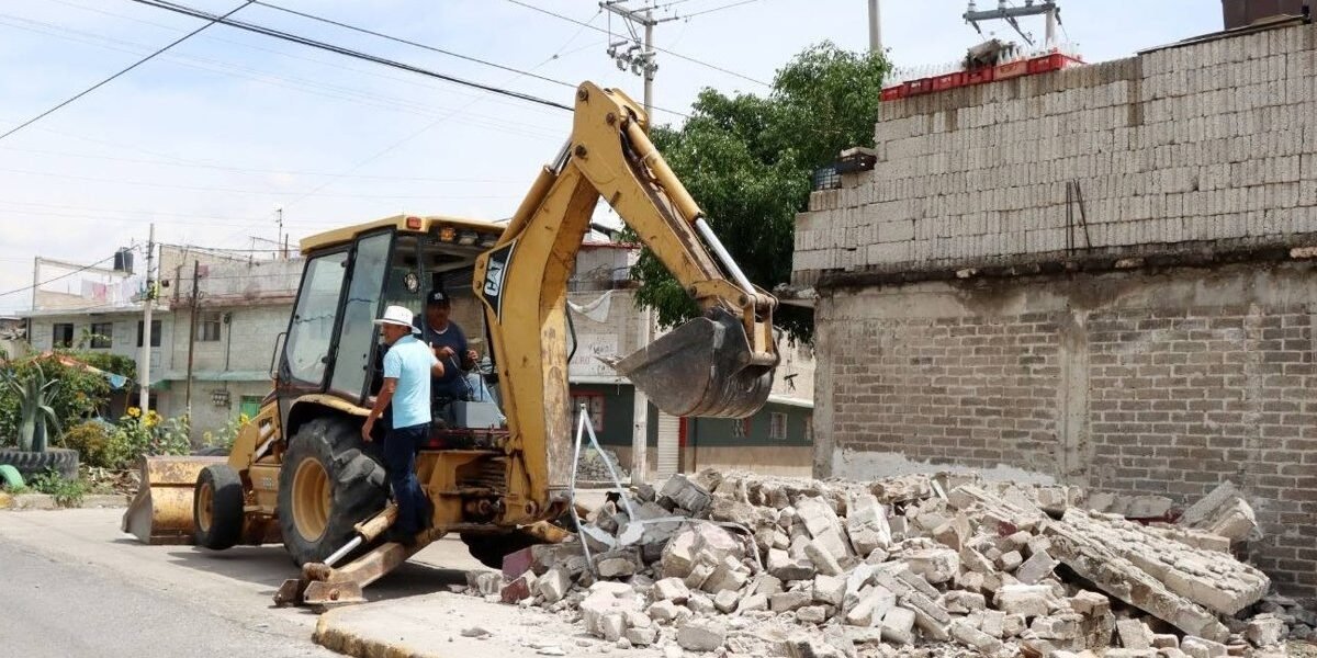 Chimalhuacán recupera espacios públicos en Avenida Las Torres