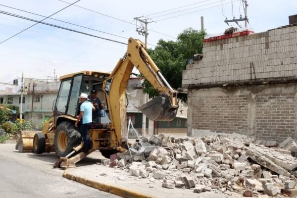 Chimalhuacán recupera espacios públicos en Avenida Las Torres