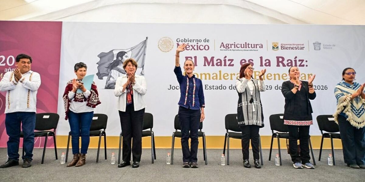 México lanza 'Comaleras Bienestar' para honrar a mujeres tortilleras