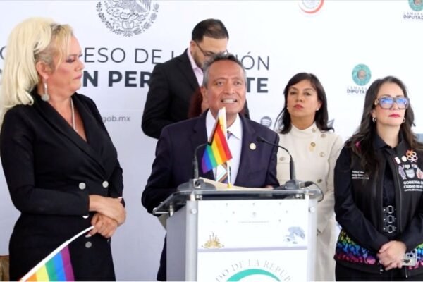 México avanza en derechos LGBTTTIQ+, pero quedan pendientes en salud e identidad