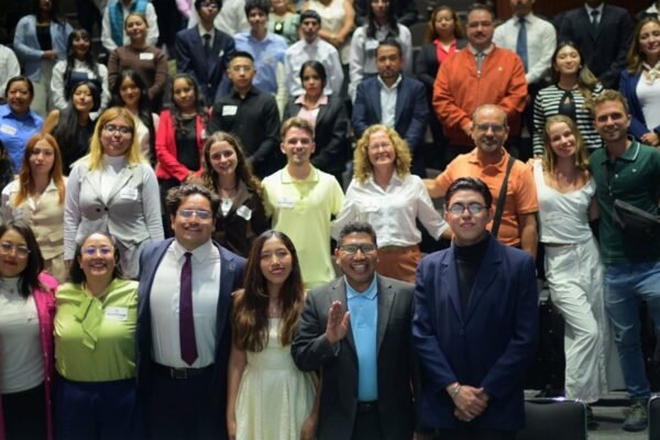 México rezagado en educación: diputado convoca a impulsar formación de jóvenes