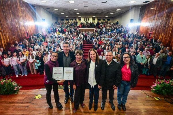 FOVISSSTE entrega 462 constancias de finiquito a derechohabientes en Estado de México