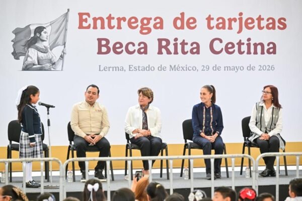 Entregan Beca Rita Cetina en Lerma: 2,500 pesos para útiles escolares