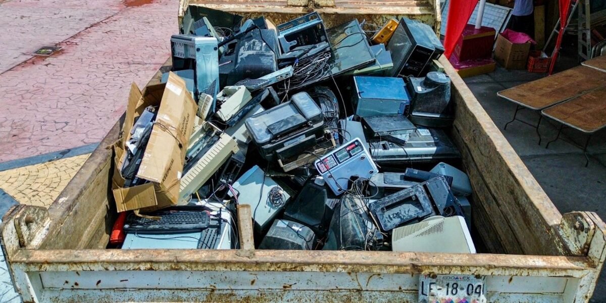 Estado de México recolecta una tonelada de basura electrónica en Apaxco