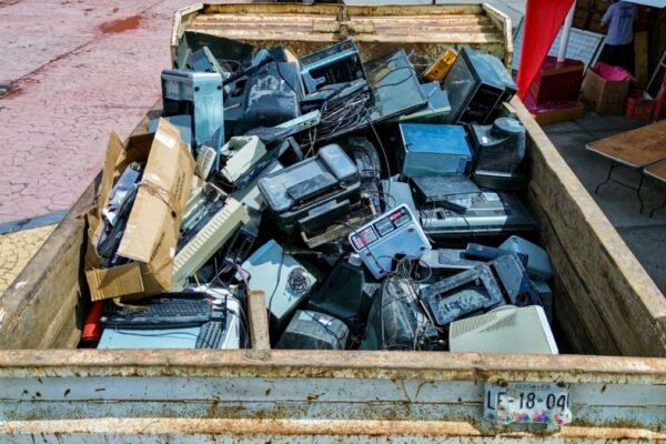 Estado de México recolecta una tonelada de basura electrónica en Apaxco