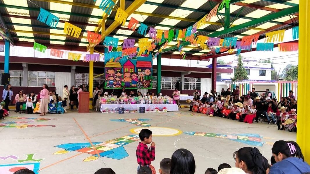 Atlautla celebra el Día de la Familia con emotivo festejo en preescolar