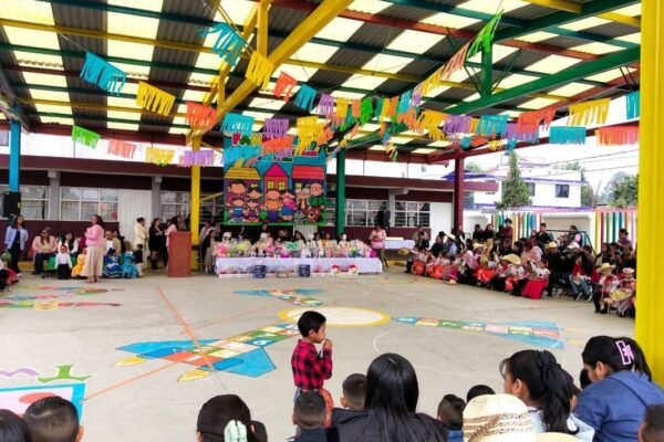 Atlautla celebra el Día de la Familia con emotivo festejo en preescolar