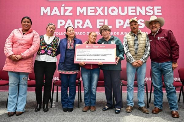 Edomex refuerza apoyo a productores de maíz con tres programas integrales