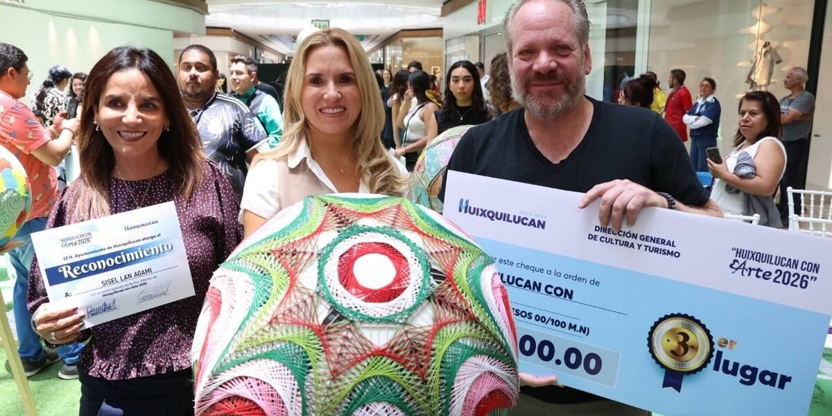 Huixquilucan celebra el arte con balones gigantes a días del Mundial 2026