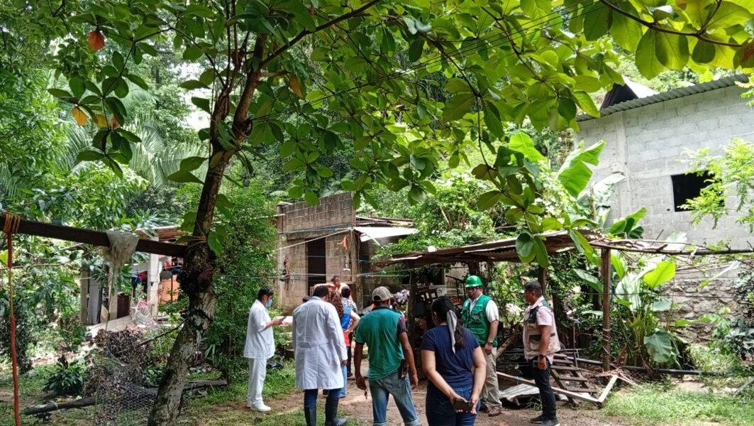 IMSS Oaxaca atiende a damnificados por desbordamiento de río en San Isidro
