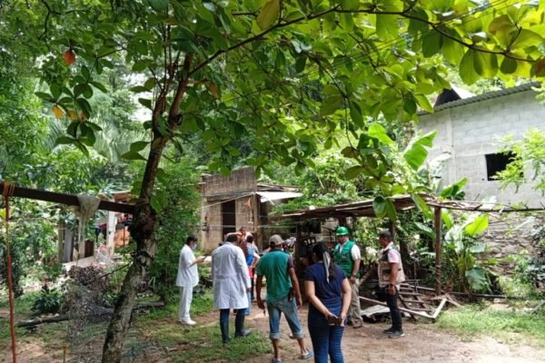 IMSS Oaxaca atiende a damnificados por desbordamiento de río en San Isidro