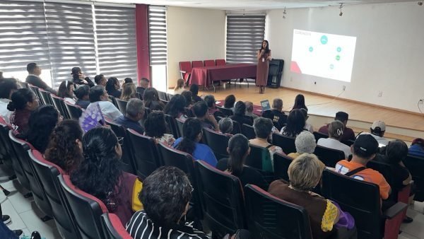 La Paz capacita a cuidadores de enfermos y adultos mayores