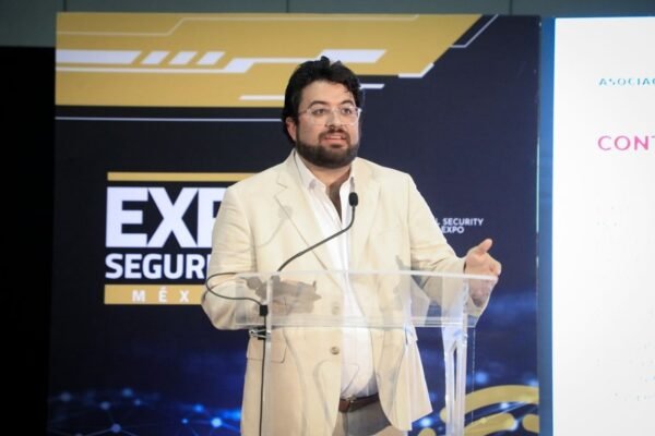 Naucalpan sale de los municipios más inseguros: Montoya presenta estrategia en encuentro nacional