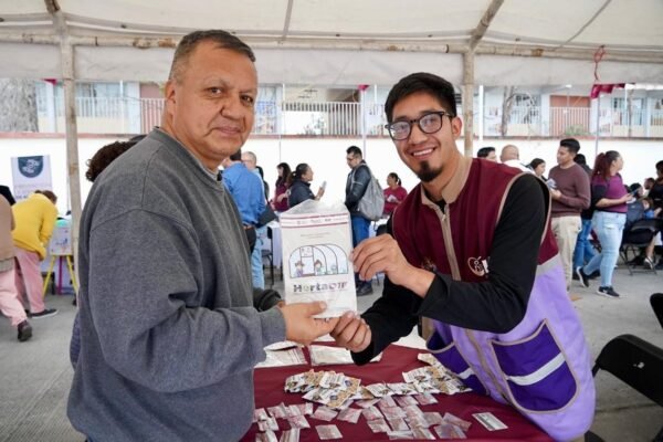 Nezahualcóyotl celebra Día del Padre con feria de salud gratuita y carrera de botargas