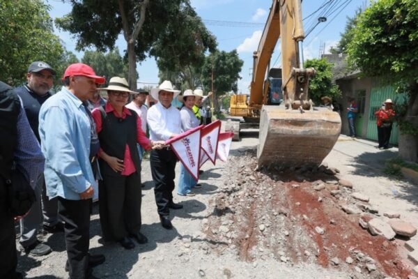 Ecatepec invierte 16.5 mdp en la dignificación de avenida Gasoducto