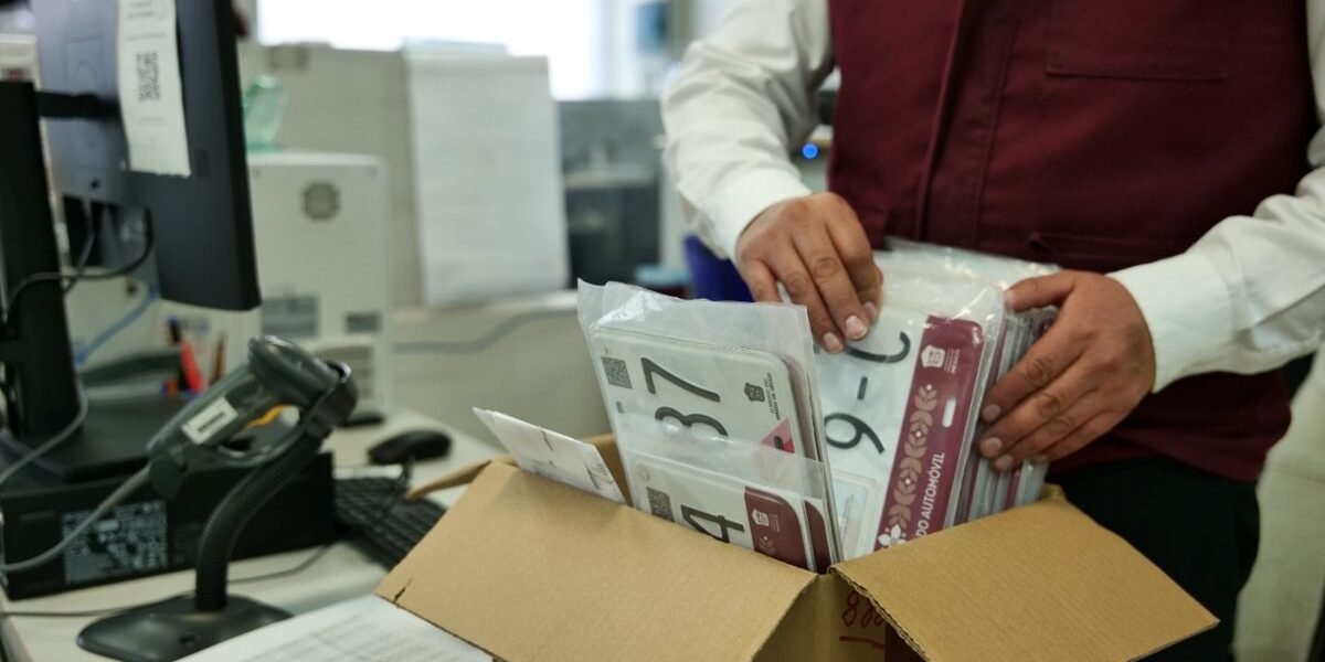 Edomex garantiza disponibilidad de placas vehiculares para el reemplacamiento 2026
