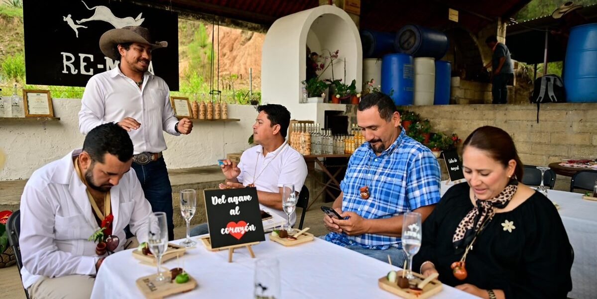 Estado de México lanza rutas turísticas del mezcal y la flor para impulsar el Sur