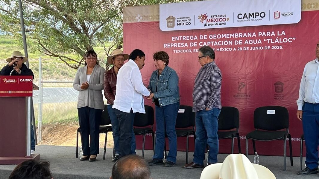 Texcoco inaugura represa que almacenará 50 millones de litros para proteger floricultura
