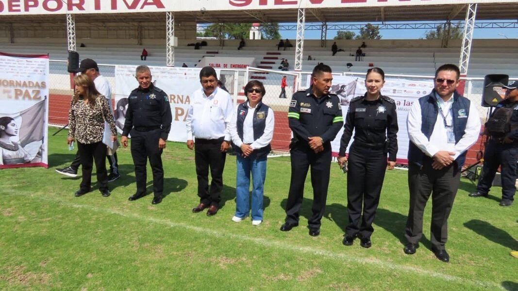 Policías de tres municipios juegan por la paz en torneo de fútbol