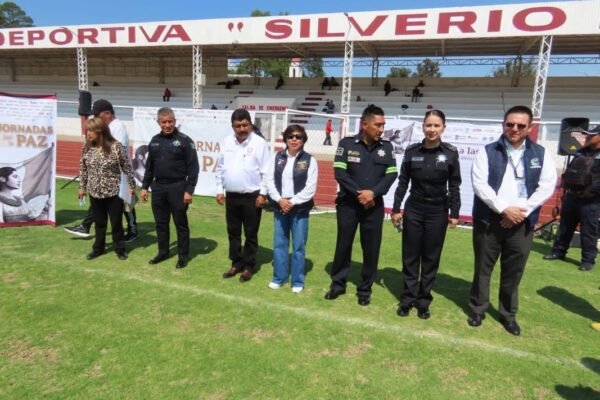 Policías de tres municipios juegan por la paz en torneo de fútbol