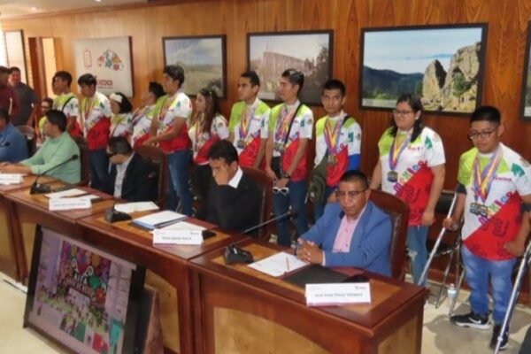 Texcoco brilla en Arizona: 16 atletas paralímpicos ganan 42 medallas