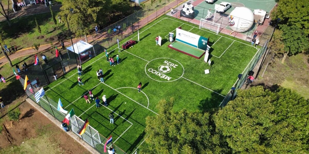 Tlalnepantla inaugura cancha moderna en deportivo Cri Cri con pasto sintético y LED