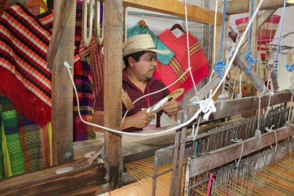 Abre Manos Mágicas 2026: artesanos mexiquenses pueden recibir 3,600 pesos