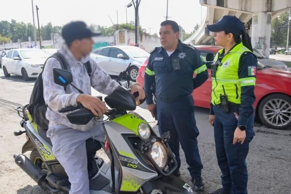 Atizapán refuerza seguridad vial durante vacaciones con operativos preventivos