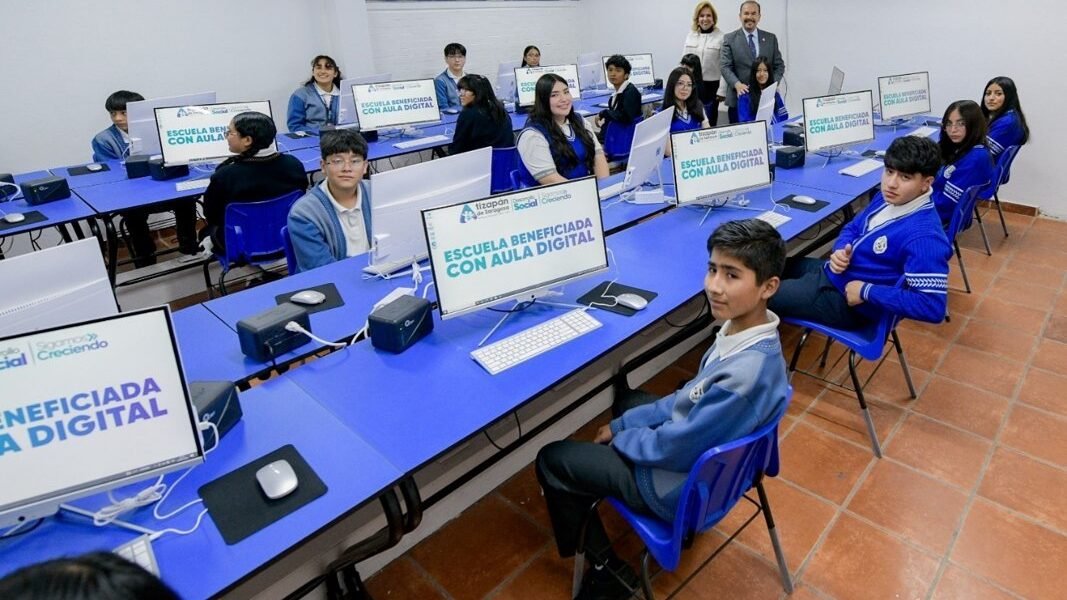Atizapán invierte en educación: 221 aulas digitales benefician a 60 mil estudiantes