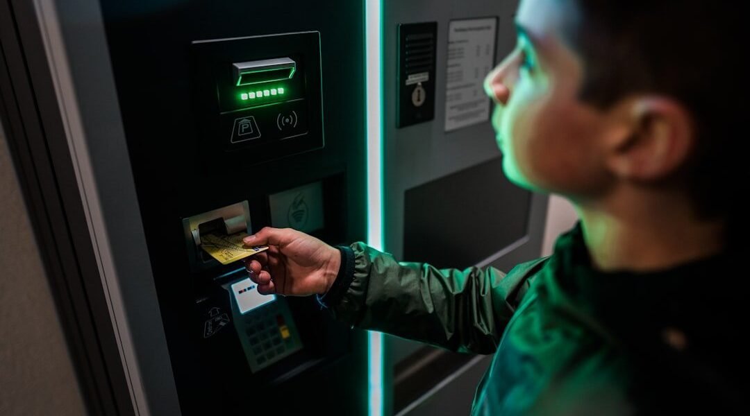 Los bancos digitales descubren que el efectivo aún importa en México