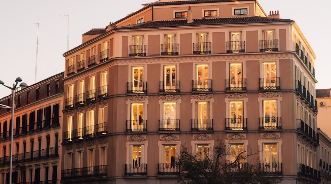Madrid se posiciona como capital mundial del turismo de lujo: qué significa para Latinoamérica
